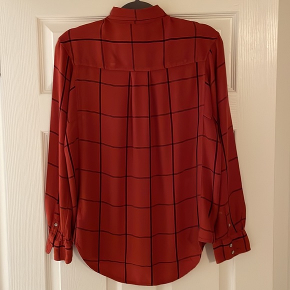 Women’s size M ls button down shirt - Picture 3 of 5